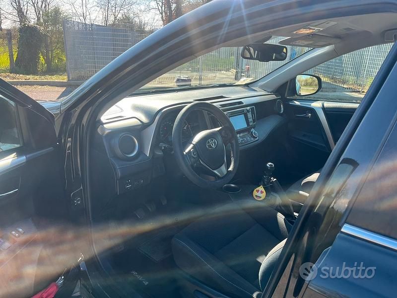 Begagnad Toyota RAV4 136 HK (100 kW) 2015 Svart SUV