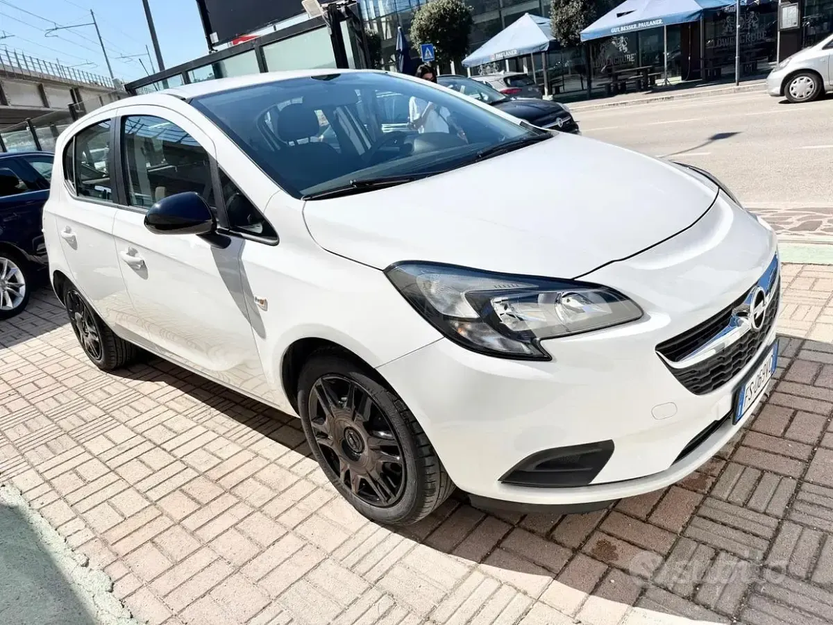 Usata Opel Corsa 90 CV (66 kW) 2018 Bianco Utilitaria