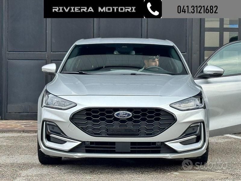 Usata Ford Focus ST 116 CV (85 kW) 2025 Grigio Berlina
