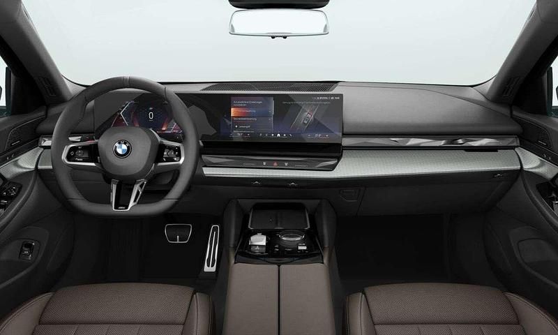 Nuova BMW 520 M Sport 197 CV (144 kW) 2026 Grigio Station wagon