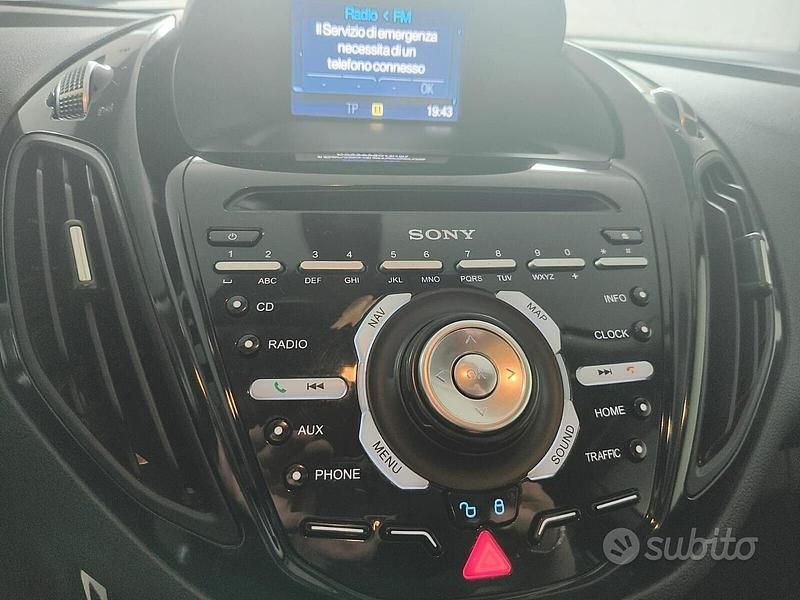 Usata Ford B-MAX Titanium 75 CV (55 kW) 2013 Argento Monovolume
