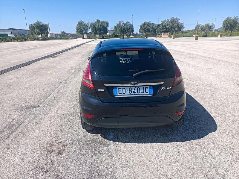 Usata Ford Fiesta 68 CV (50 kW) 2011 Utilitaria