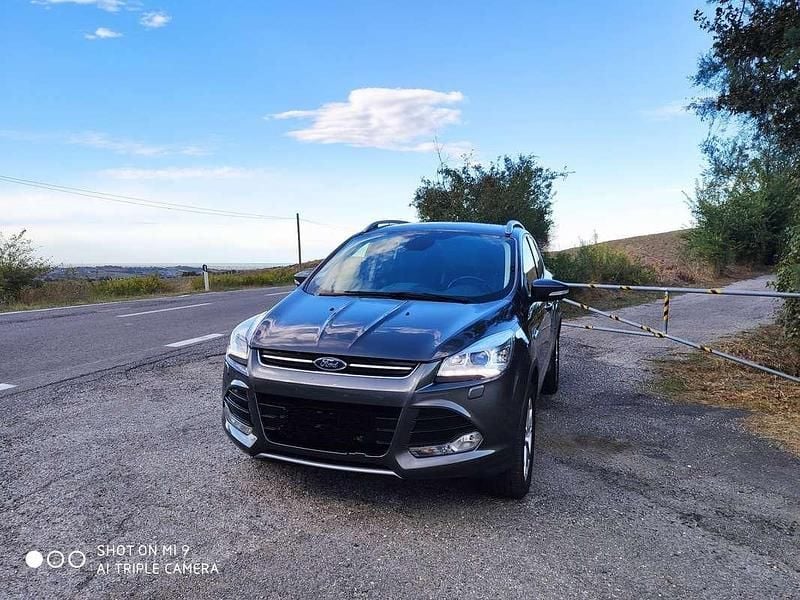 Usata 2016 Ford Kuga Titanium SUV | 14.900 € (Molto cara) - Immagine 1/4