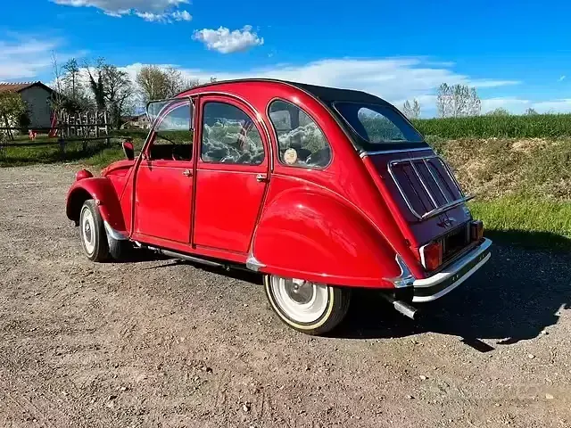Usata Citroën 2CV 29 CV (21 kW) 1981 Rosso Berlina