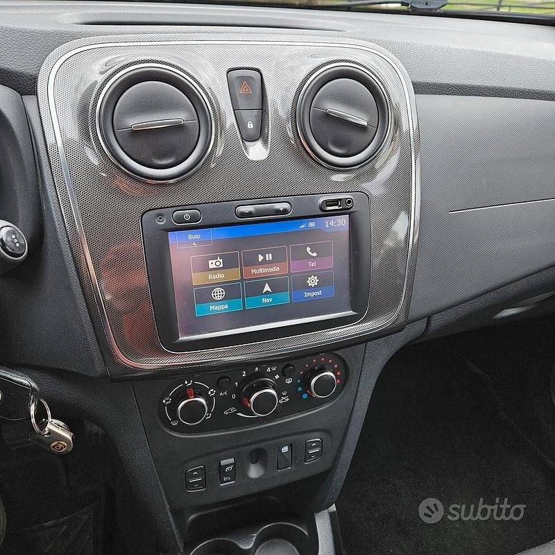 Usata Dacia Sandero Stepway 75 CV (55 kW) 2019 Grigio Utilitaria