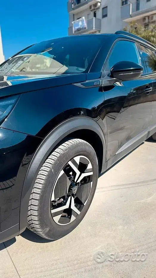 Usata Peugeot 2008 GT-line 101 CV (74 kW) 2024 Nero SUV
