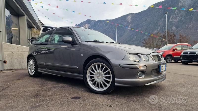 Usata MG ZR 160 CV (117 kW) 2003 Grigio Utilitaria