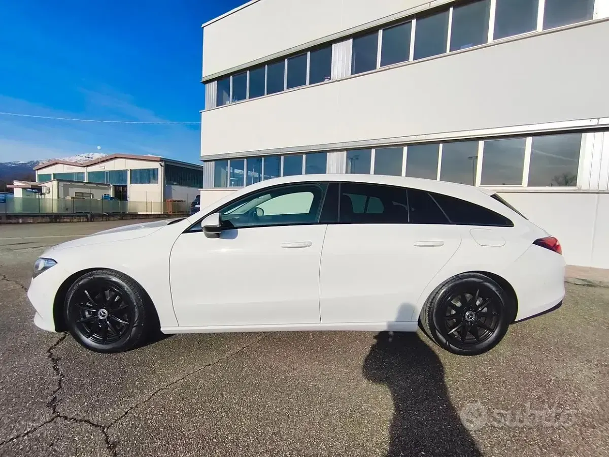 Usata Mercedes CLA200 150 CV (110 kW) 2021 Bianco Station wagon