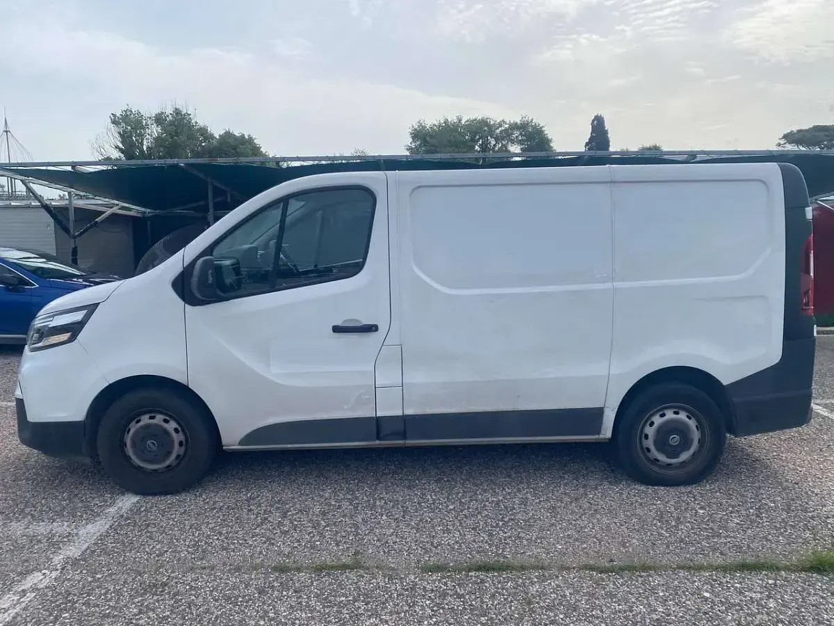 Usata Nissan Cargo Acenta 110 CV (80 kW) 2022 Bianco Furgone