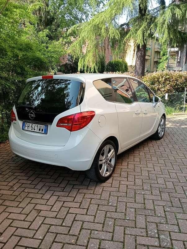 Usata Opel Meriva Cosmo 120 CV (88 kW) 2017 Monovolume
