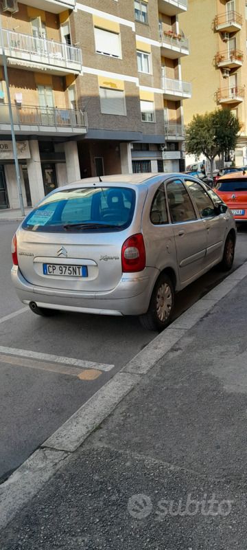 Usata Citroën Xsara 109 CV (80 kW) 2004 Grigio Monovolume