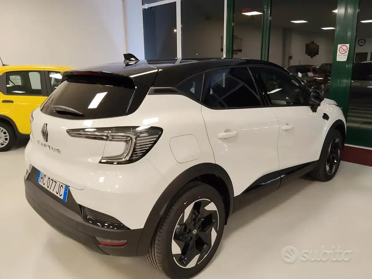 Nuova Renault Captur Techno 101 CV (74 kW) 2026 Bianco SUV
