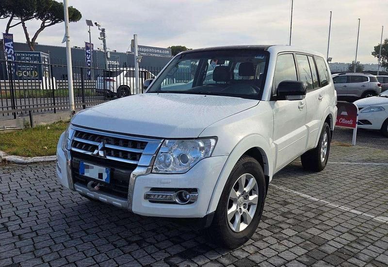 Bianco Usata 2016 Mitsubishi Pajero SUV | 23.900 € (Buon prezzo) - Immagine 1/4