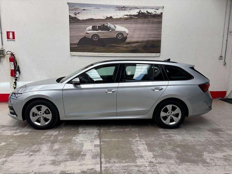 Grigio Usata 2021 Skoda Octavia G-TEC Executive Station wagon | 15.400 € (Buon prezzo) - Immagine 1/4