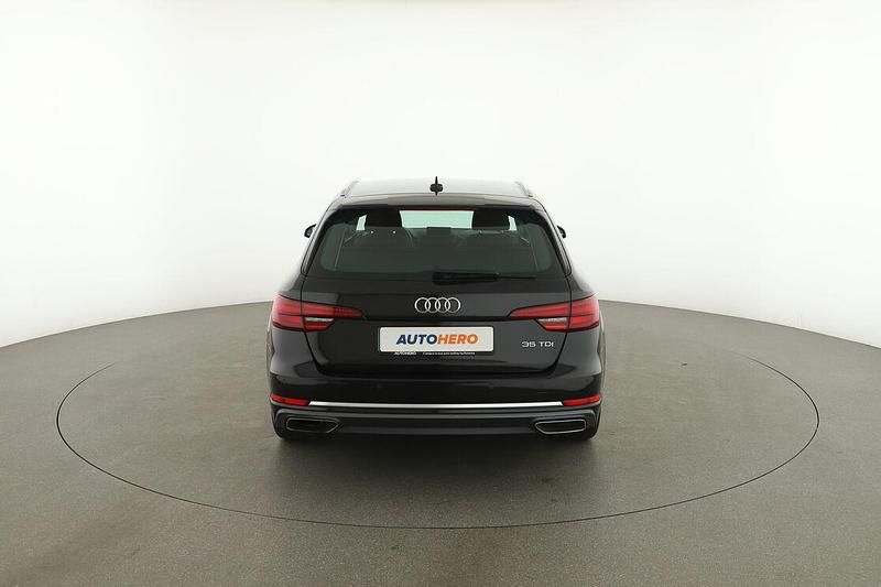 Käytetty Audi A4 S-Line 150 HP (110 kW) 2019 Musta Farmari