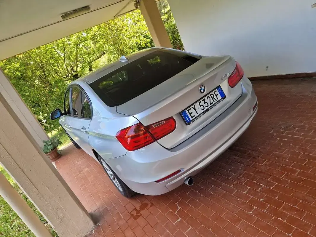 Usata BMW 318 Efficient Dynamics 143 CV (105 kW) 2015 Berlina