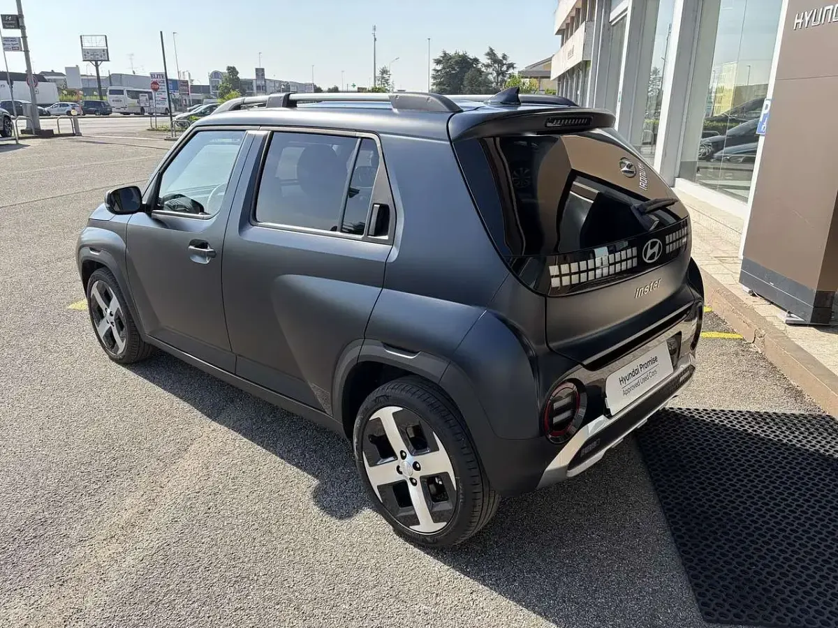 Usata Hyundai Inster 85 kW (116 CV) 2025 Blu/azzurro Utilitaria