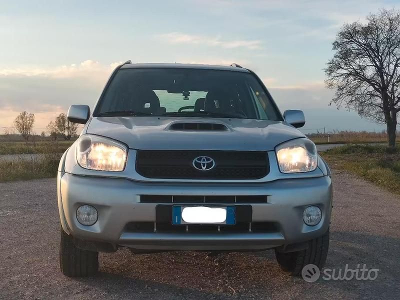 Usata Toyota RAV4 2004 SUV