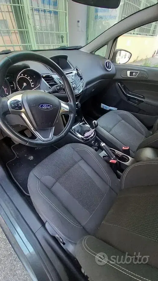 Usata Ford Fiesta 49 CV (36 kW) 2017 Utilitaria