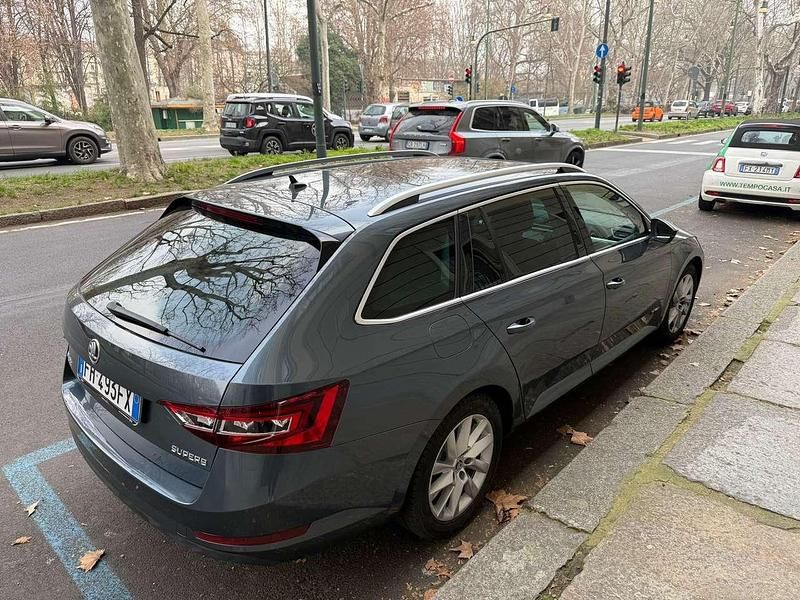 Usata Skoda Superb Executive 120 CV (88 kW) 2017 Grigio Station wagon