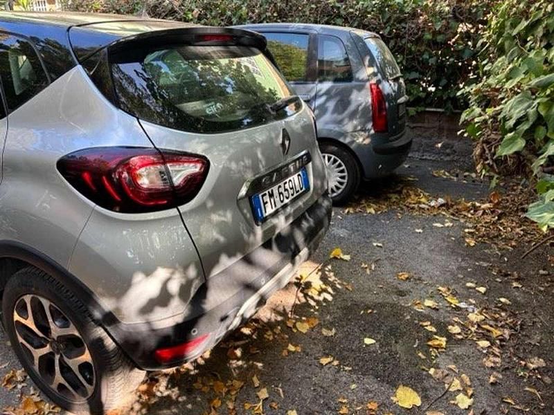 Usata Renault Captur Intens 90 CV (66 kW) 2017 Argento SUV