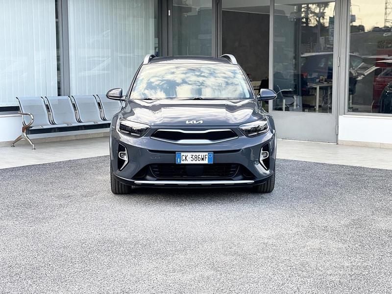 Usata Kia Stonic 82 CV (60 kW) 2022 Grigio SUV