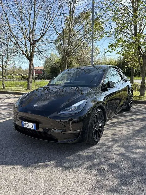 Usata Tesla Model Y Performance 155 kW (211 CV) 2024 SUV