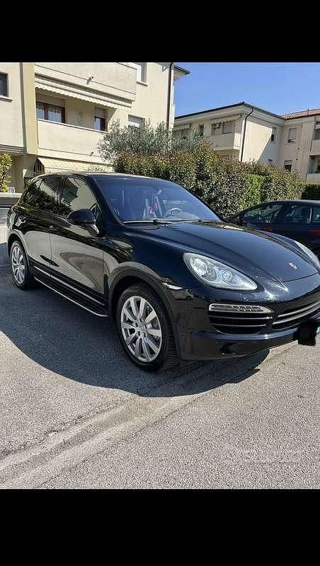 Usata 2010 Porsche Cayenne SUV | 14.000 € (Buon prezzo) - Immagine 1/4