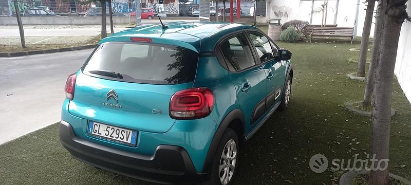 Usata Citroën C3 Feel 101 CV (74 kW) 2022 Verde Berlina