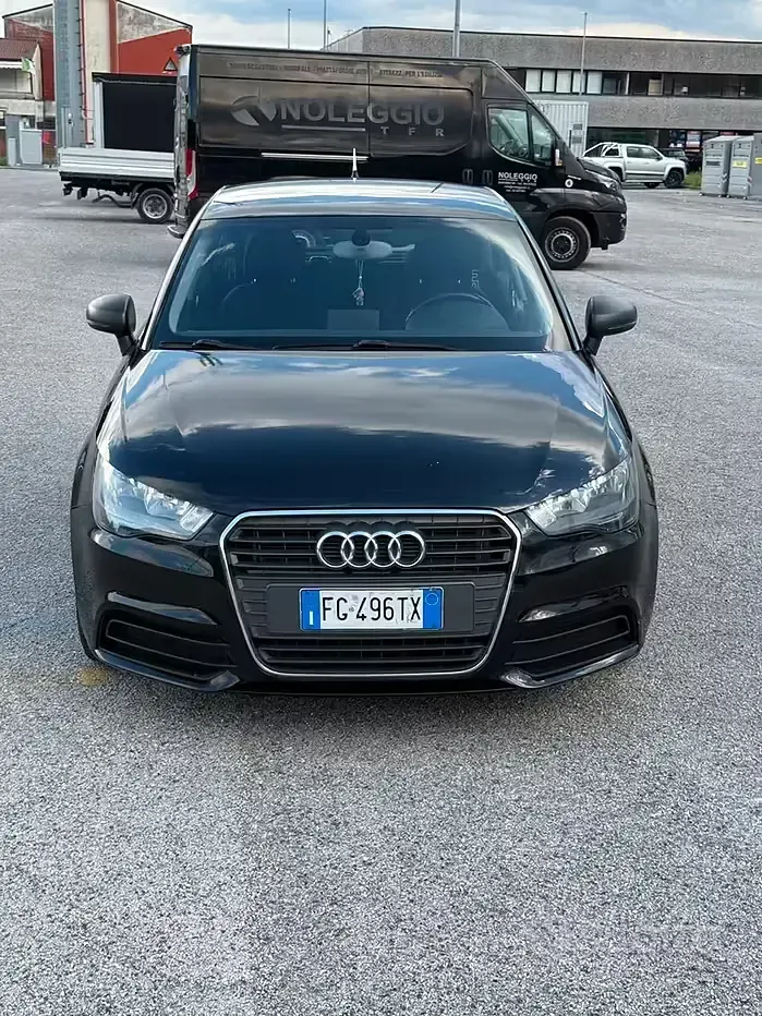 Usata Audi A1 Sportback 86 CV (63 kW) 2017 Nero Utilitaria