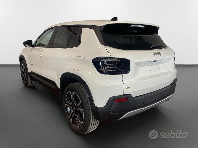 Usata Jeep Avenger Summit 101 CV (74 kW) 2024 Bianco SUV
