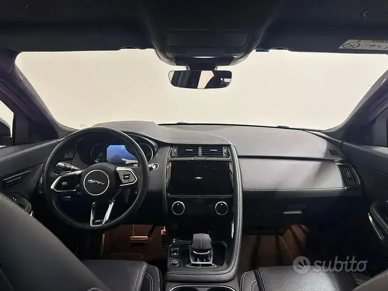Usata Jaguar E-Pace R-Dynamic 163 CV (119 kW) 2022 Nero SUV