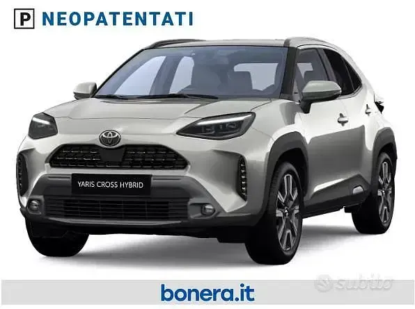 Nuova Toyota Yaris Cross Lounge 92 CV (67 kW) 2026 Grigio SUV