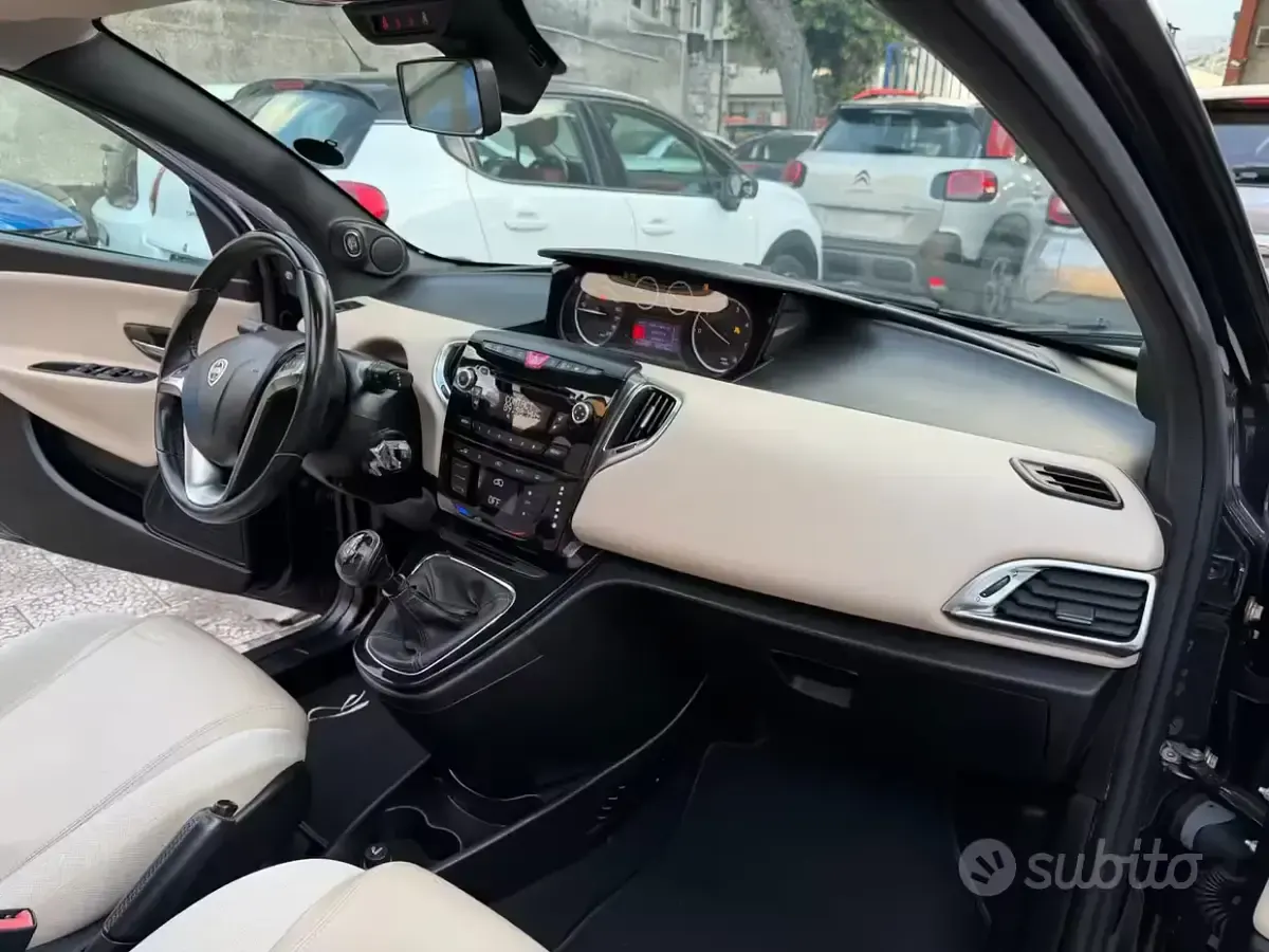 Usata Lancia Ypsilon S 95 CV (69 kW) 2013 Nero Utilitaria