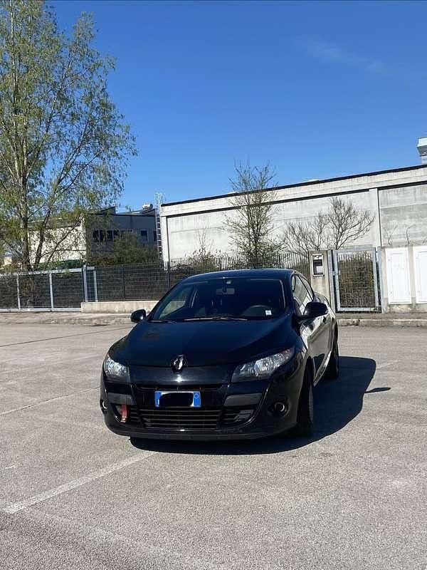 Occasion Renault Mégane Coupé Dynamique 110 PK (80 kW) 2011 Coupé