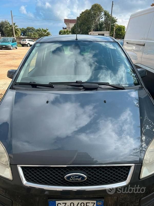 Usata Ford Focus 116 CV (85 kW) 2007 Grigio Station wagon