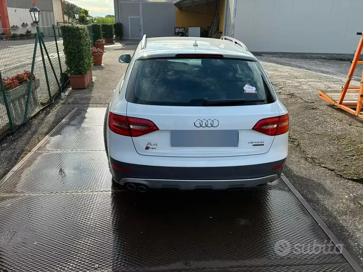 Usata Audi A4 Allroad 177 CV (130 kW) 2012 Bianco Station wagon