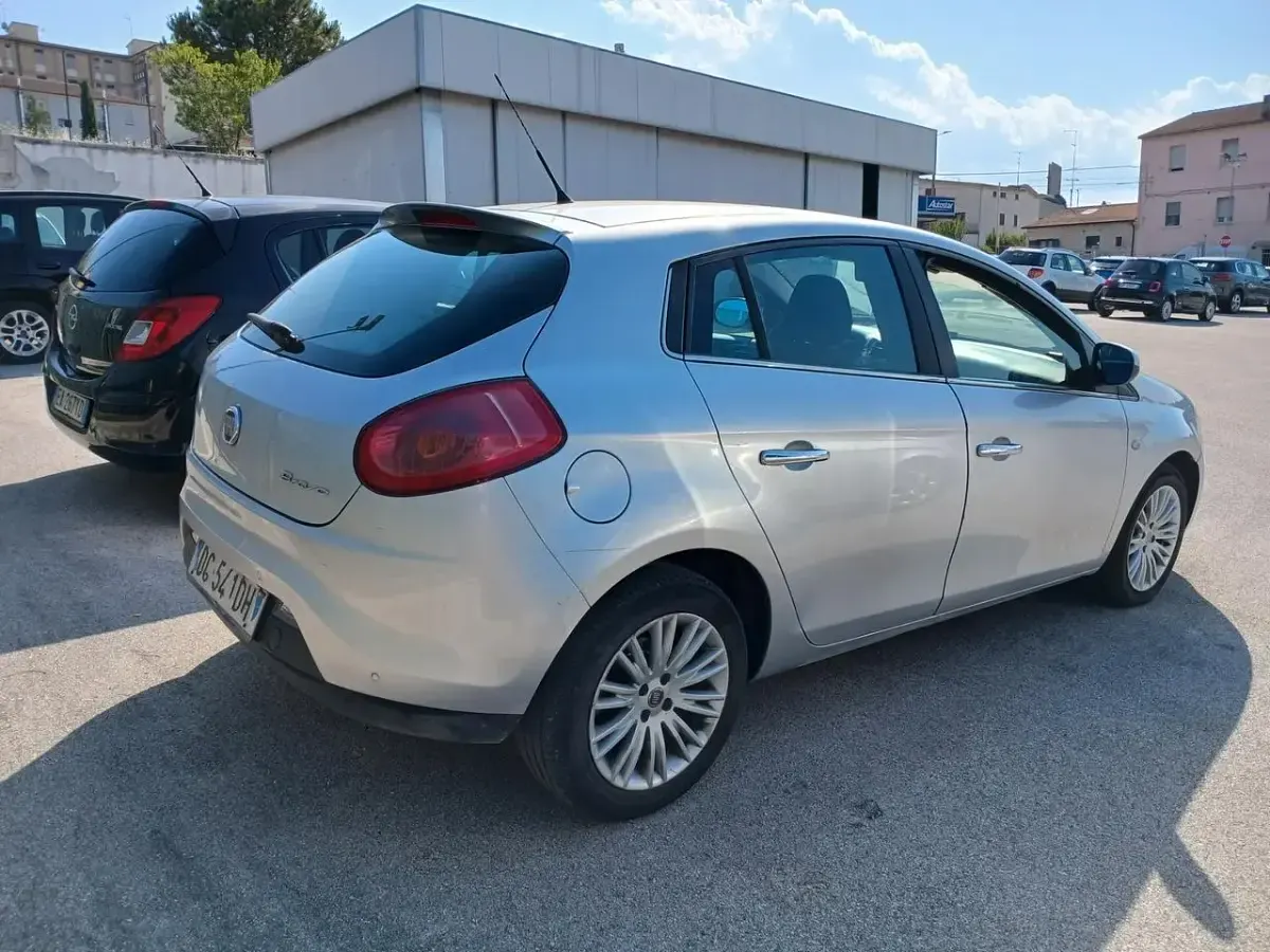 Usata Fiat Bravo Emotion 150 CV (110 kW) 2007 Argento Utilitaria