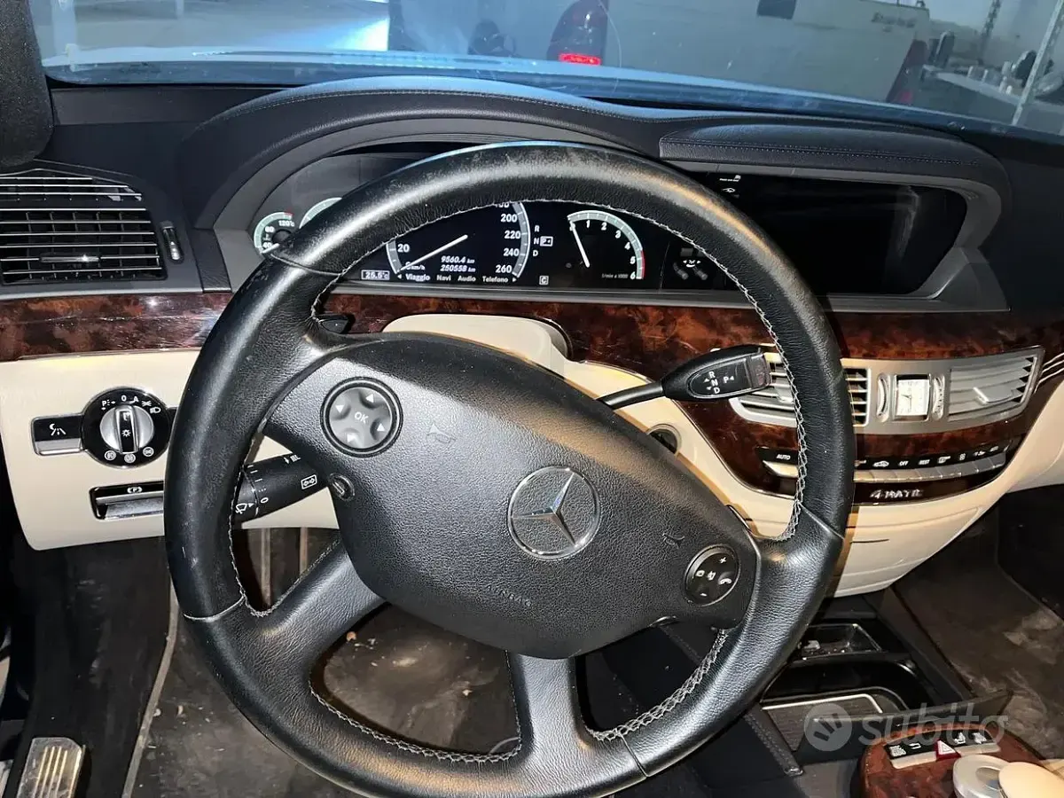 Usata Mercedes S320 AMG 204 CV (150 kW) 2009 Blu Berlina