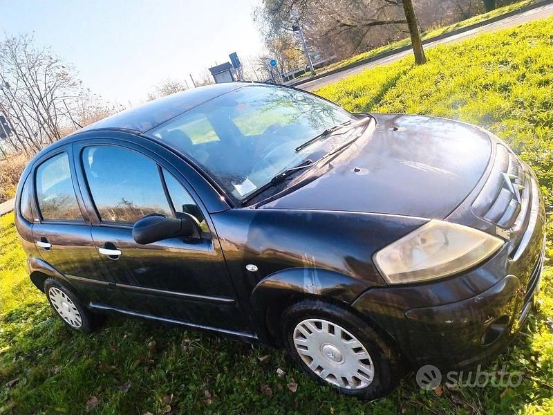 Nero Usata 2009 Citroën C3 Tre volumi | 2200 € (Ottimo prezzo) - Immagine 1/4