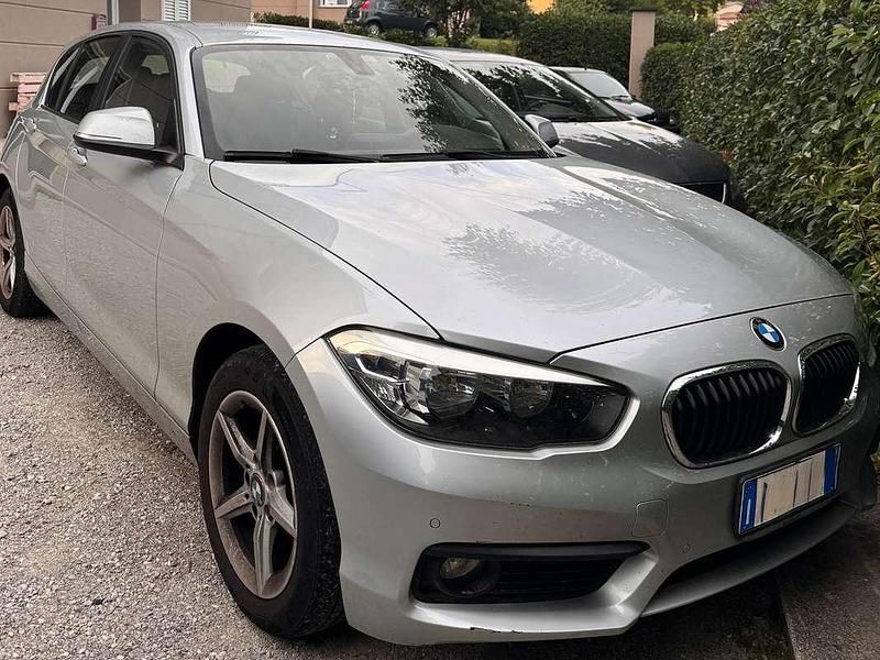 Usata BMW 114 Advantage 95 CV (69 kW) 2015 Argento Utilitaria