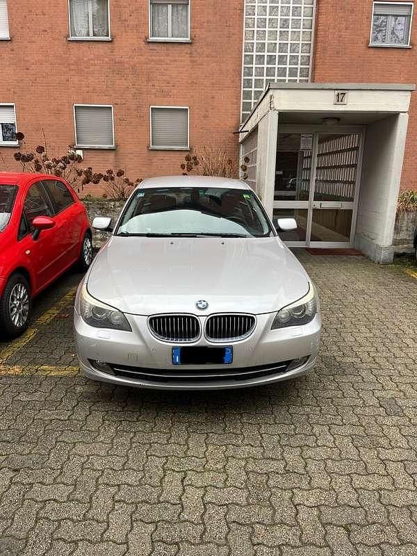 Usata BMW 530 235 CV (172 kW) 2009 Argento Berlina