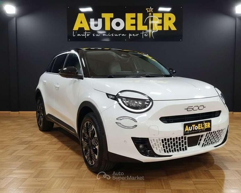 Nuova Fiat 600 La Prima 110 CV (80 kW) 2026 Bicolore SUV