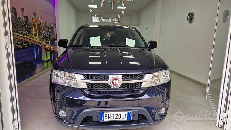 Usata Fiat Freemont Lounge 140 CV (102 kW) 2012 Blu SUV