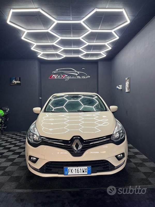 Usata Renault Clio IV 90 CV (66 kW) 2017 Beige Berlina
