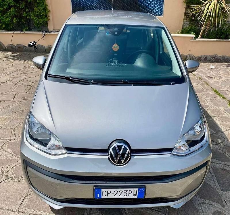 Usata VW up! 65 CV (47 kW) 2023 Argento Utilitaria