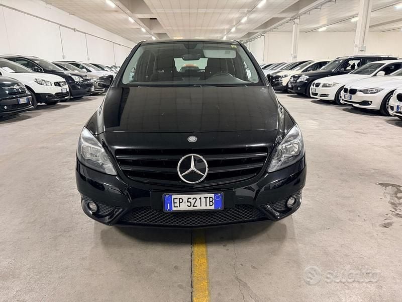 Gebraucht Mercedes B180 Executive 109 PS (80 kW) 2013 Schwarz Van / Kleinbus