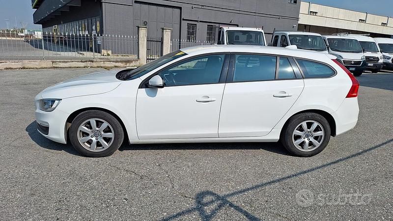 Usata Volvo V60 Business Edition 115 CV (84 kW) 2014 Bianco Station wagon