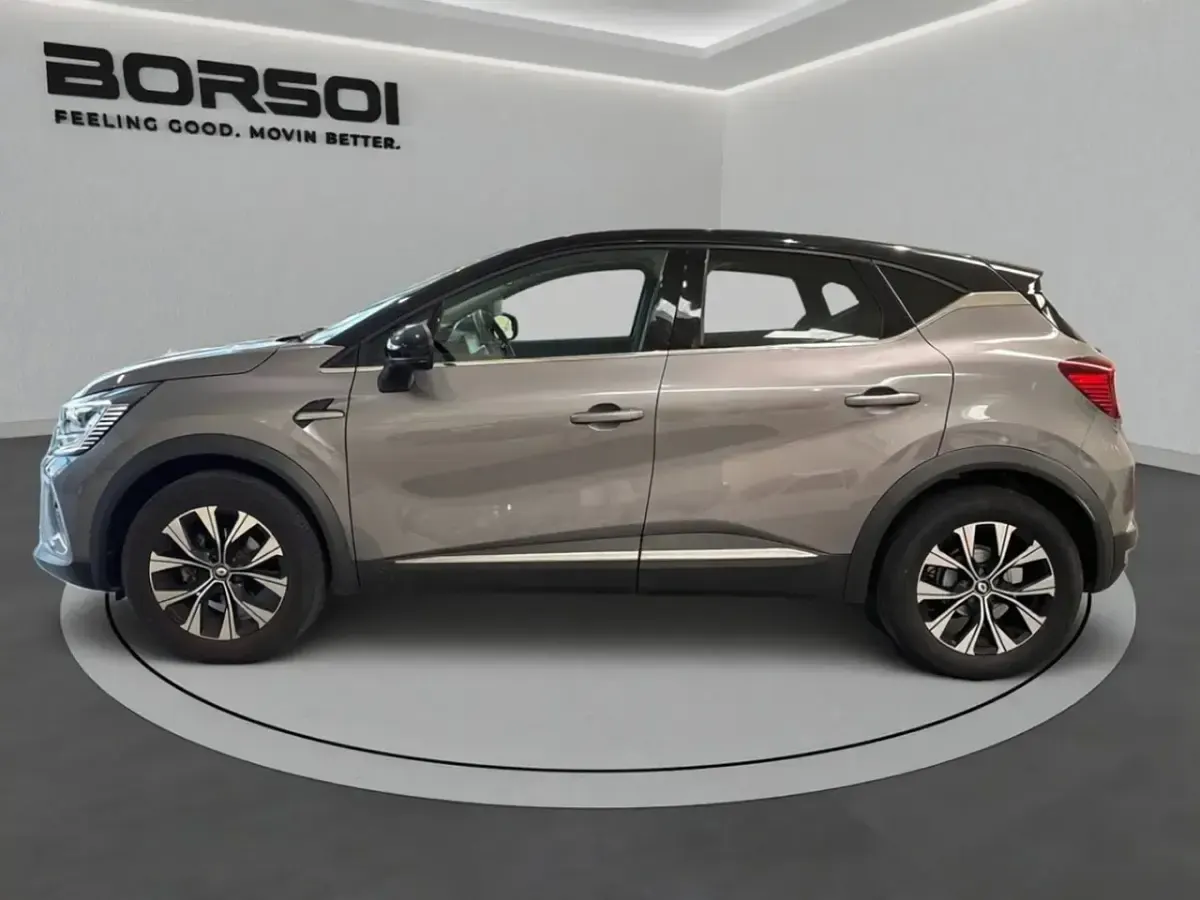 Usata Renault Captur Intens 101 CV (74 kW) 2023 Grigio medio tetto nero SUV
