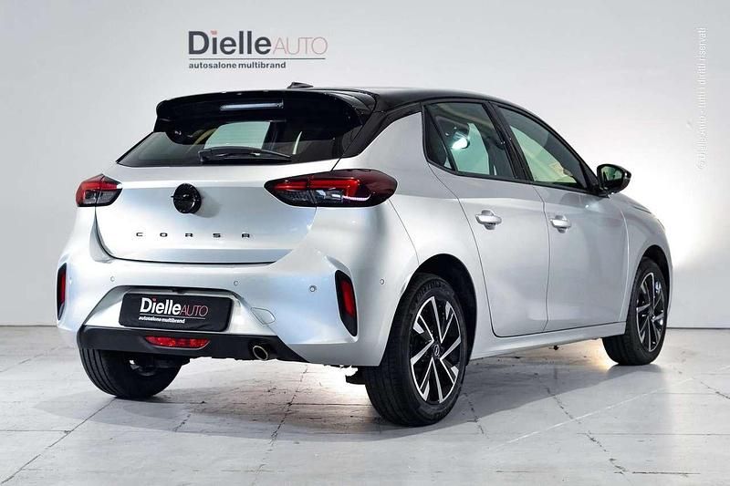 Usata Opel Corsa S 101 CV (74 kW) 2025 Argento met. / tetto nero Utilitaria